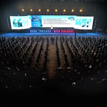 คับคั่ง! ประชาชนตบเท้าร่วมงาน “ถามมา-ตอบไป เพื่อประเทศไทยที่ดีกว่าเดิม” วันที่สองล้นหลาม