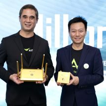 ZTE ร่วมยินดี AIS มีลูกค้าใช้ AIS Playbox ครบ 1 ล้านราย